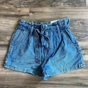 NWT American Eagle Mom Shorts